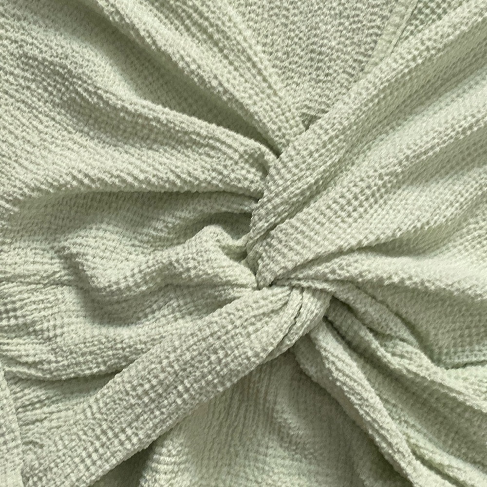 Bishop + Young green flutter sleeve top size small - Picture 4 of 6